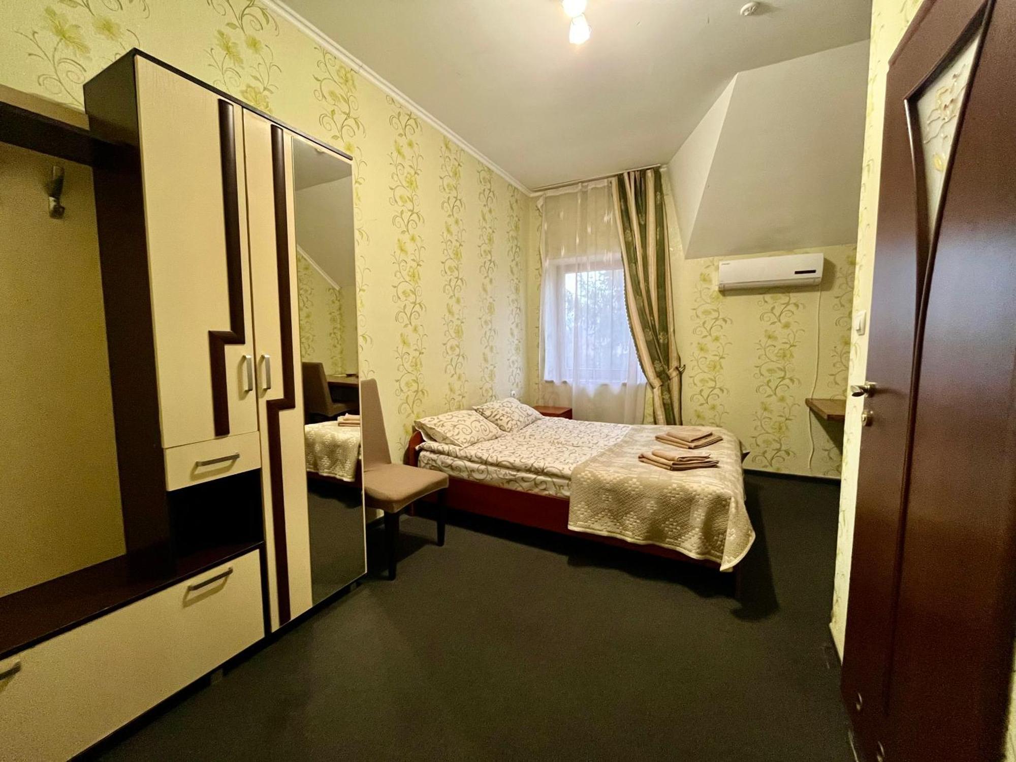 Domino Hotell Berehove  Exteriör bild