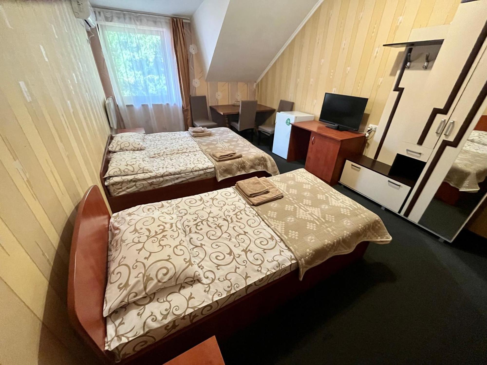 Domino Hotell Berehove  Exteriör bild