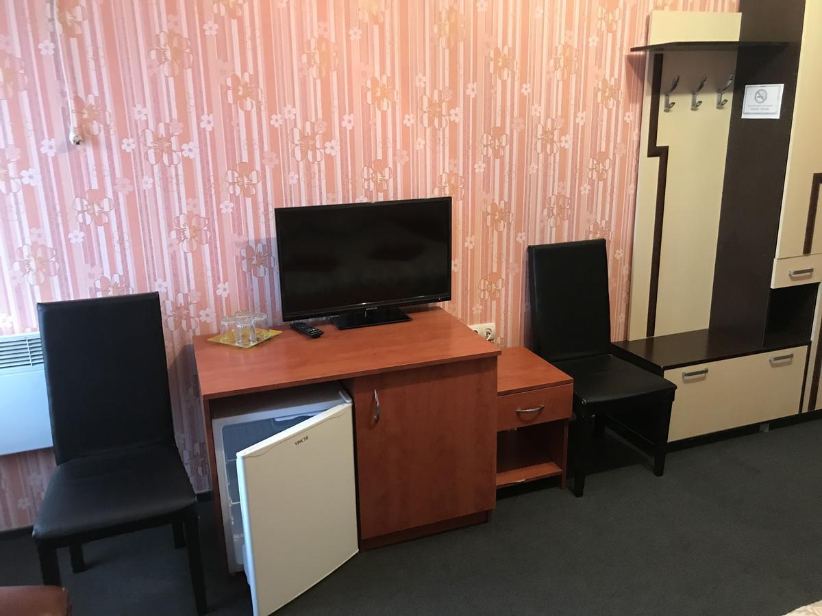 Domino Hotell Berehove  Exteriör bild